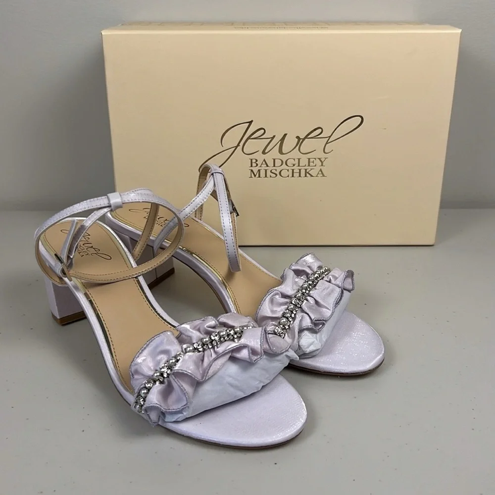Badgley Mischka‎ Jewel Desirie Ruffle Block Heel Sandal New